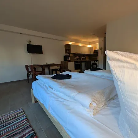 بيت ضيافة Eigenes Ruhiges Mit Kueche Und Terasse