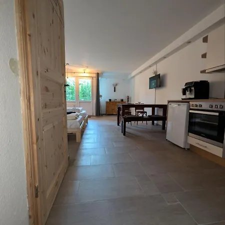 Eigenes Ruhiges Mit Kueche Und Terasse بيت ضيافة