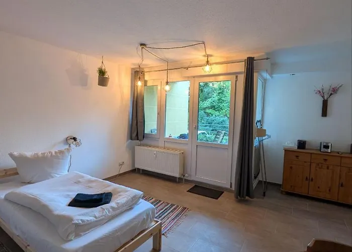 Eigenes Ruhiges Mit Kueche Und Terasse Pensjonat